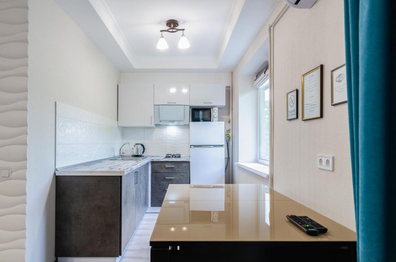 Artal Apartment On Obolonsky Avenue 16 Kyiv Exterior photo